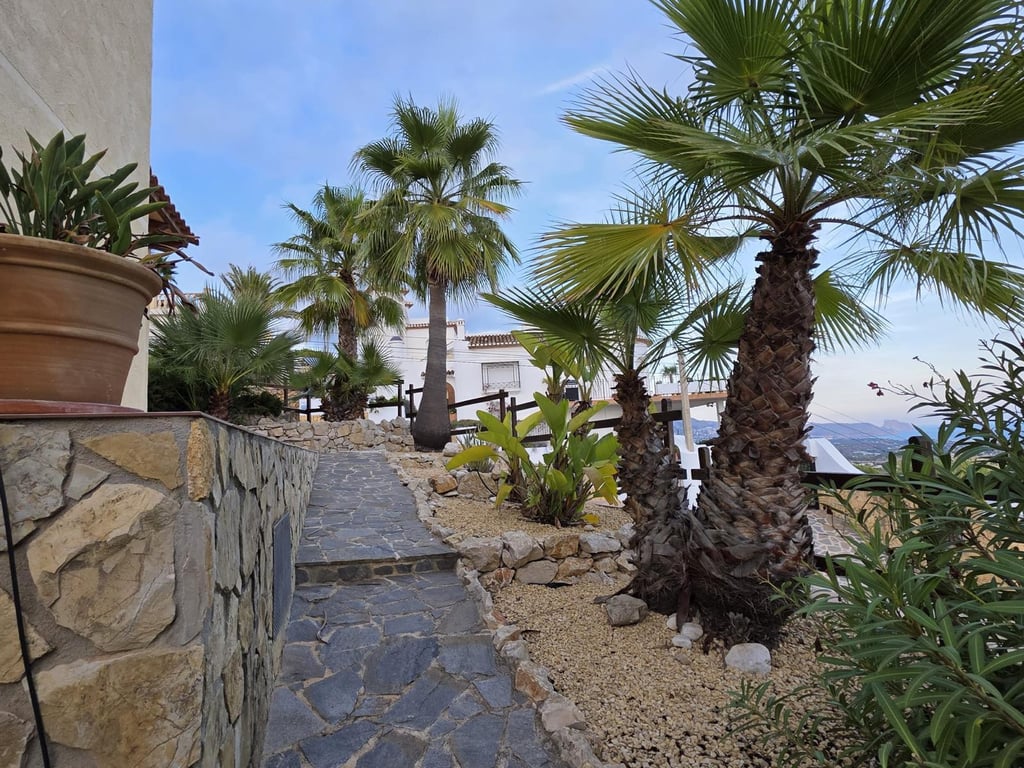 Property #RH21393 - 11