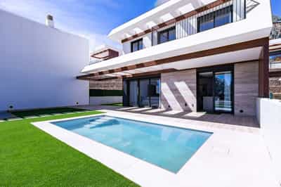 VILLA 33F