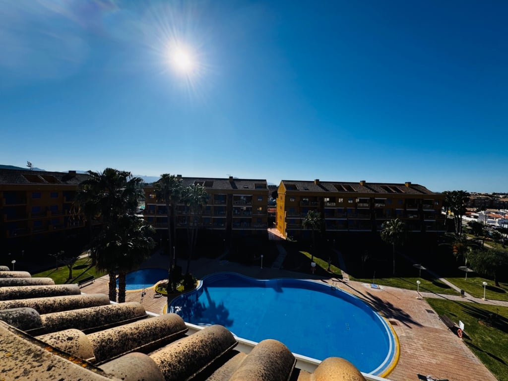 Ático  dúplex de 4 habitaciones en Marinas Km1-Zona Club de Tenis - 32