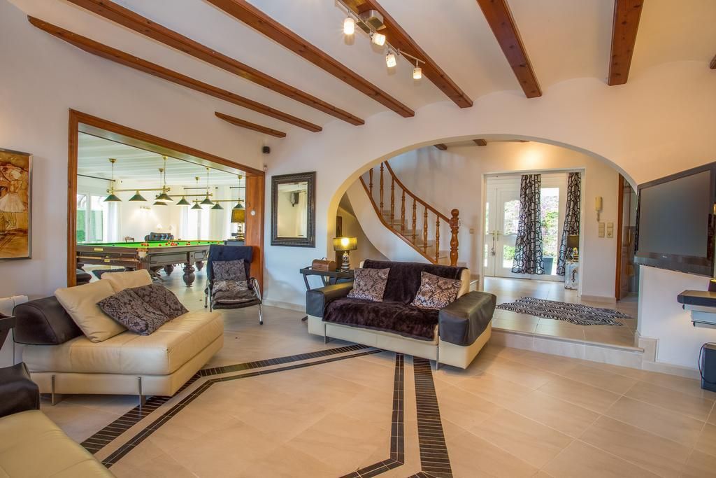 Property #RH20609 - 12