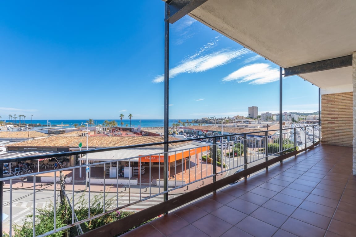 Apartamento en Primera línea de la playa del Arenal de Jávea - 4