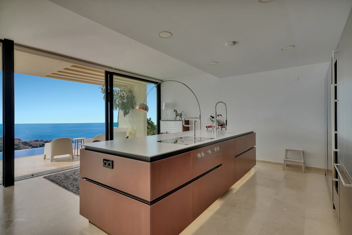 Property #RH20773 - 15