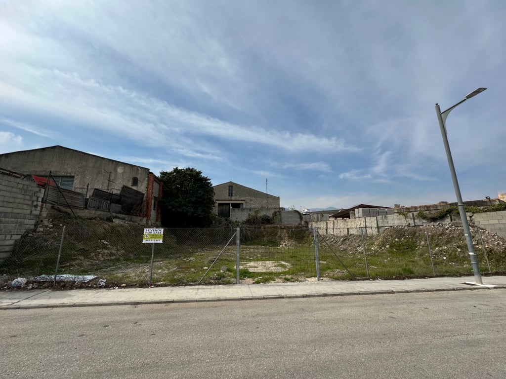 Parcela urbana de 508 m² en el Polígono Industrial de Pego - 2