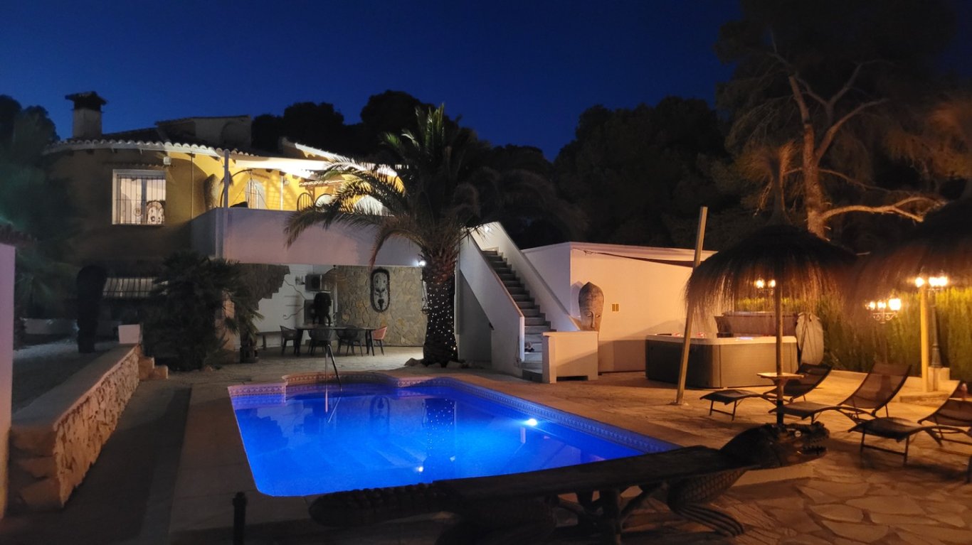 Interesante villa en gran parcela en venta en Benissa costa - 57