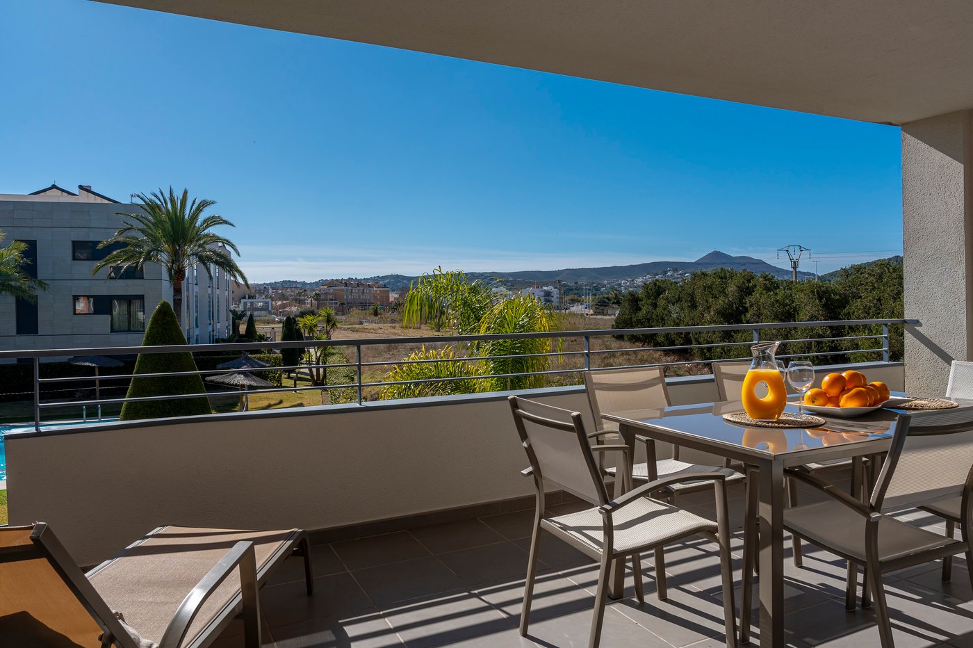 Stylish Apartment in Jávea with Sunny Terrace and Sea Proximity