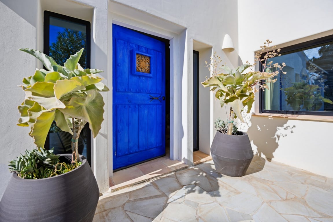 Villa reformada en la zona del montgo con casa independiente para invitados - 3