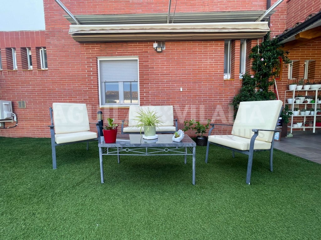 para dos familias con piscina - 19