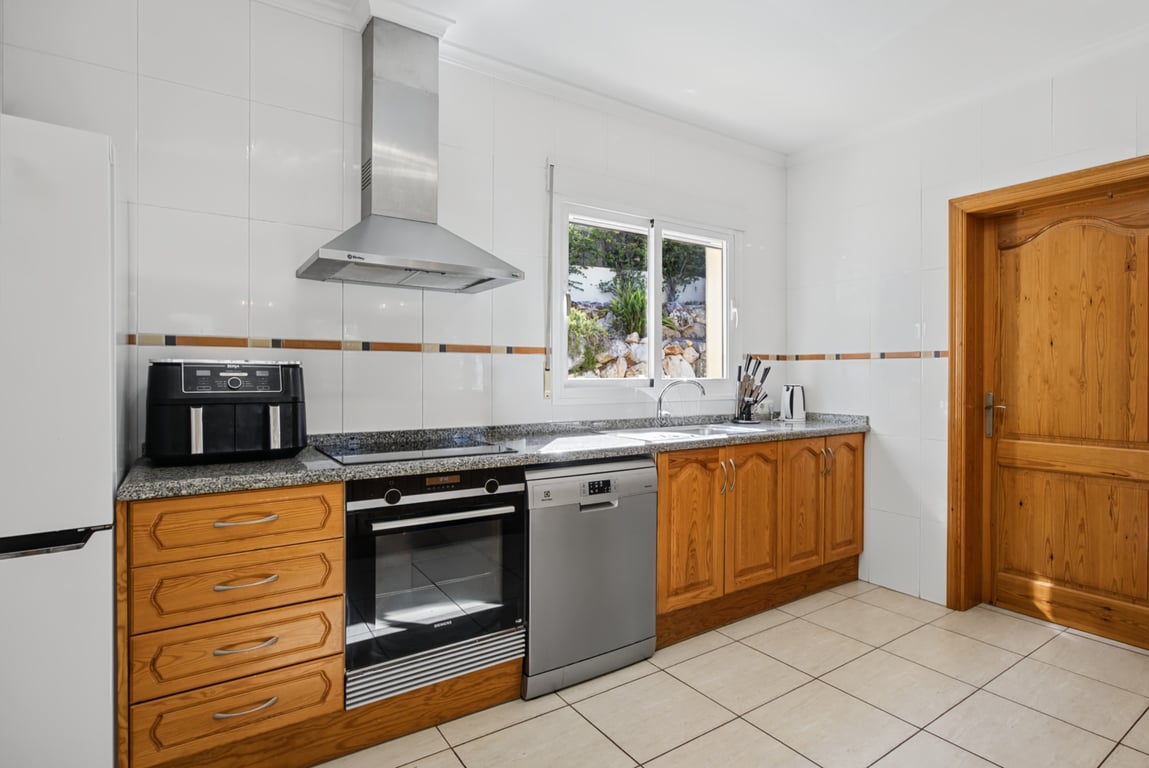 3-bed Villa in Jávea photo 12