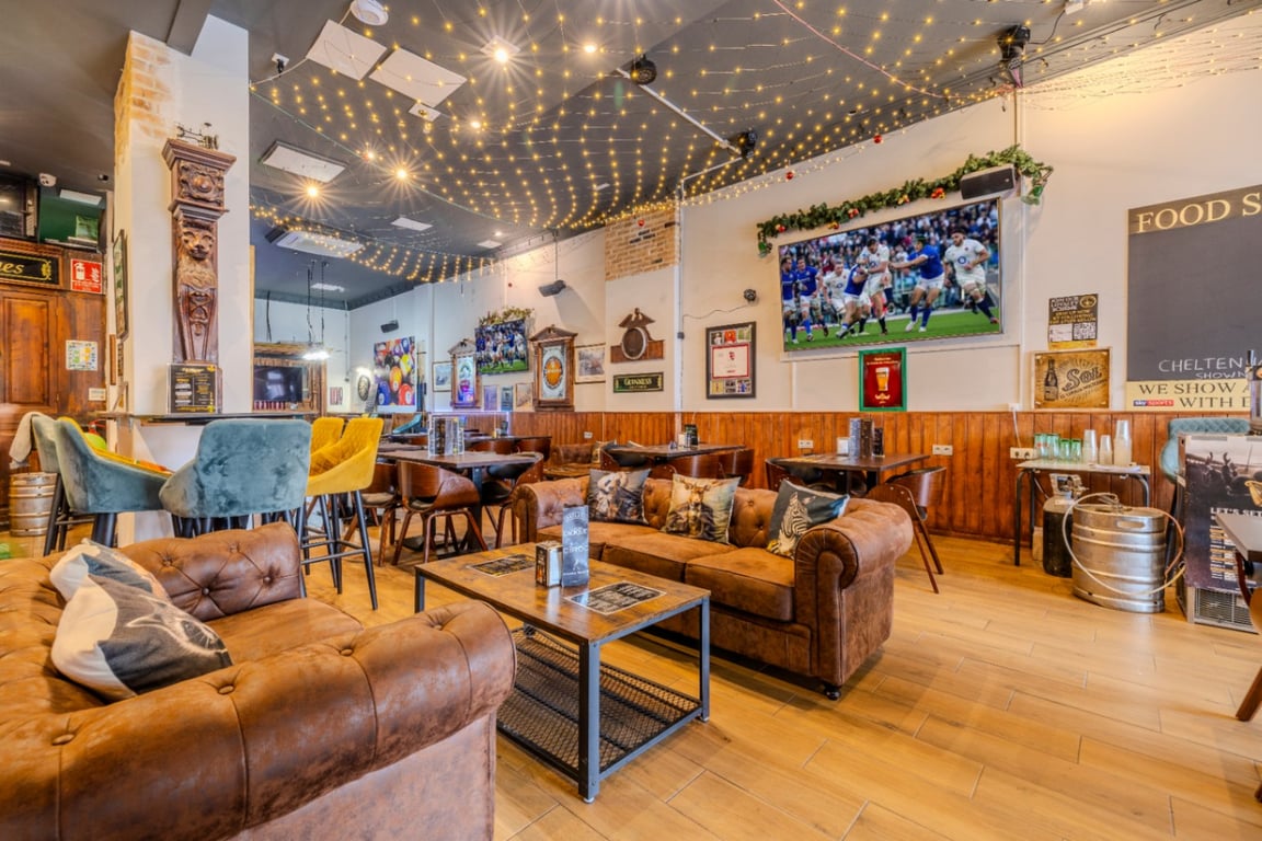 Traspaso de Pub con perfecta ubicación el Arenal de Jávea - 18