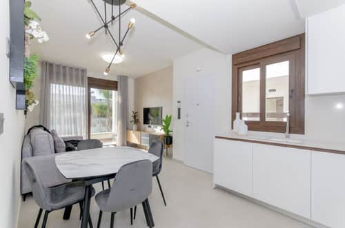 Nieuwbouwbungalow met solarium en zoutmeer-uitzicht in Los Balcones, Torrevieja — foto 8
