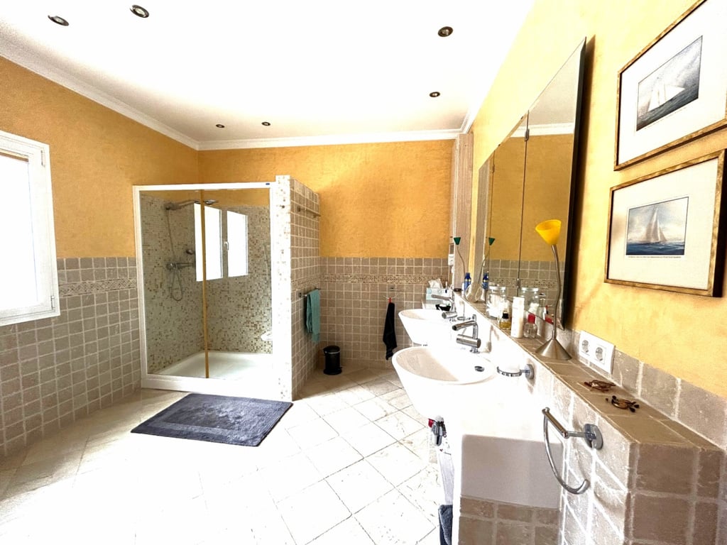 Vila a la venda en pego - 10