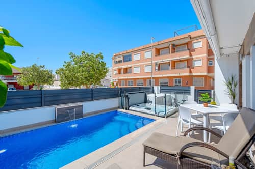 Rijwoning met 3 slaapkamers in Formentera del Segura — foto 41