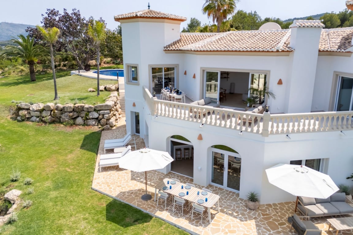 Villa recientemente reformada con impresionante vistas panorámicas de Jávea - 70