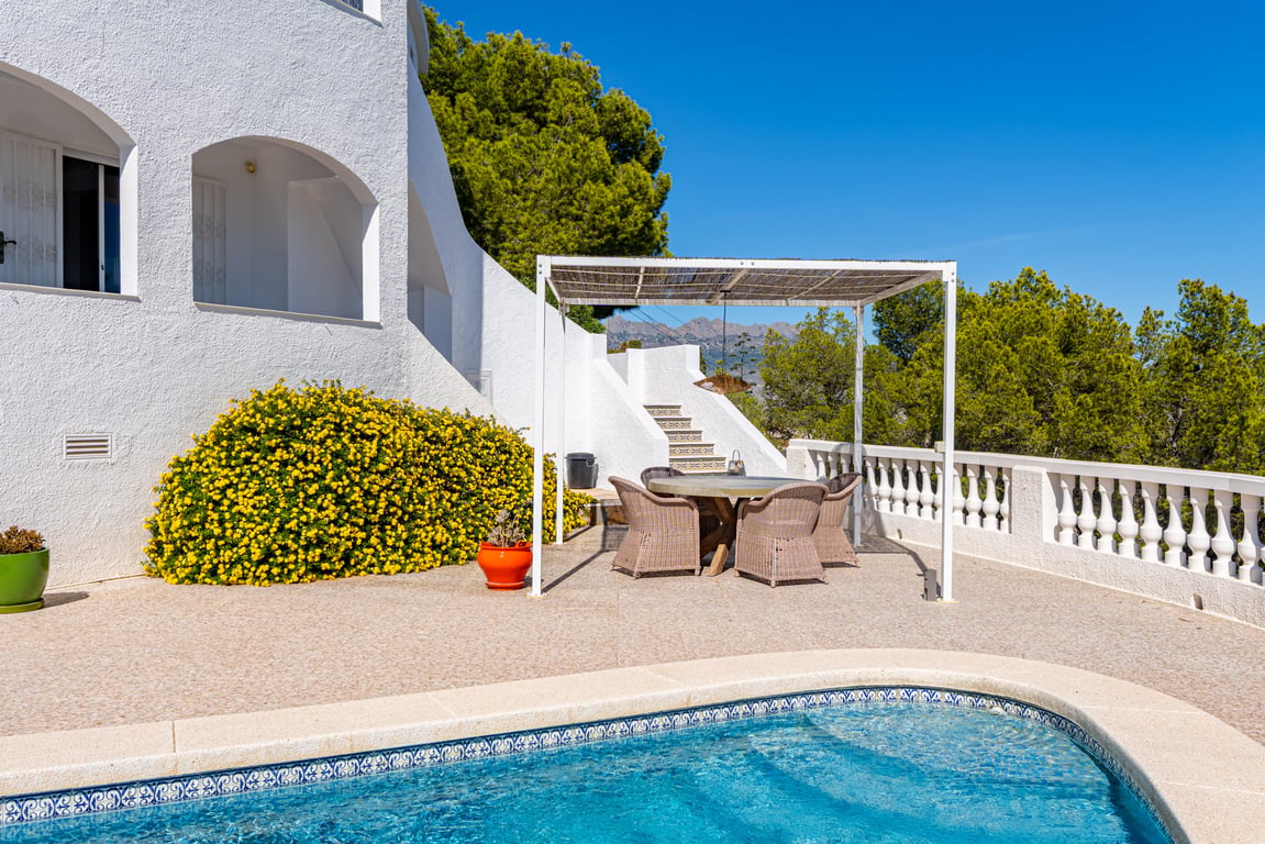 5-bed Villa in L'Alfàs del Pi photo 3