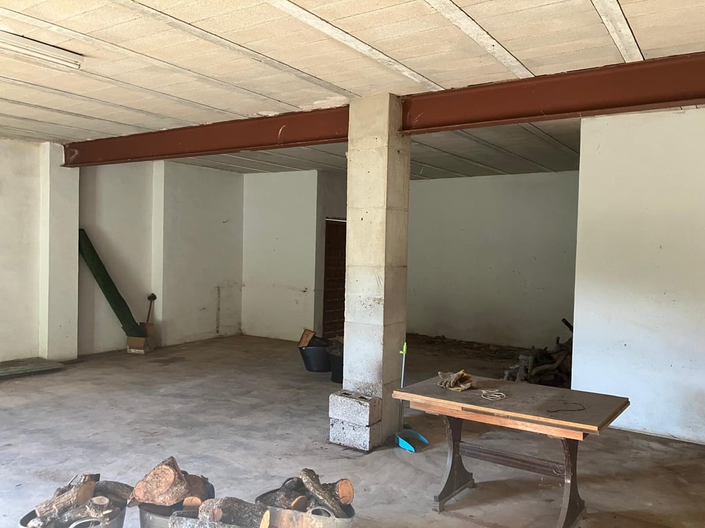 Parcela urbana con una construcción en su perimetro en La Llosa de Camacho - 8