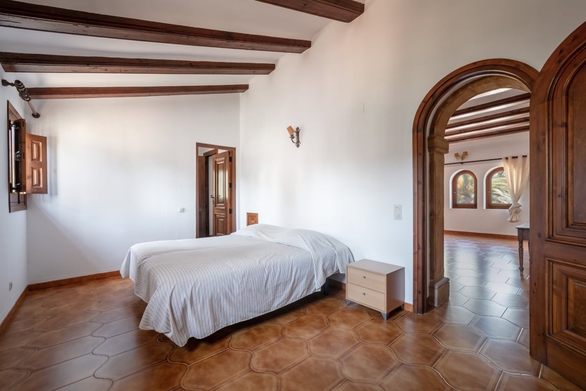 Gran Villa con casa de invitados en Jávea y parcela 5.835m2 - 34