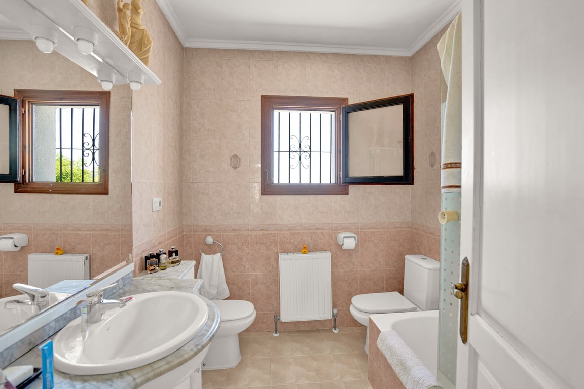 5-bed Villa in Murla photo 13