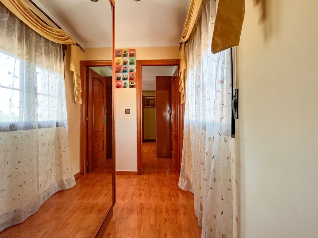 Casa en venda a Dénia amb llicència activa de restaurant a Las Marinas, a 500 m de la mar, km. - 6