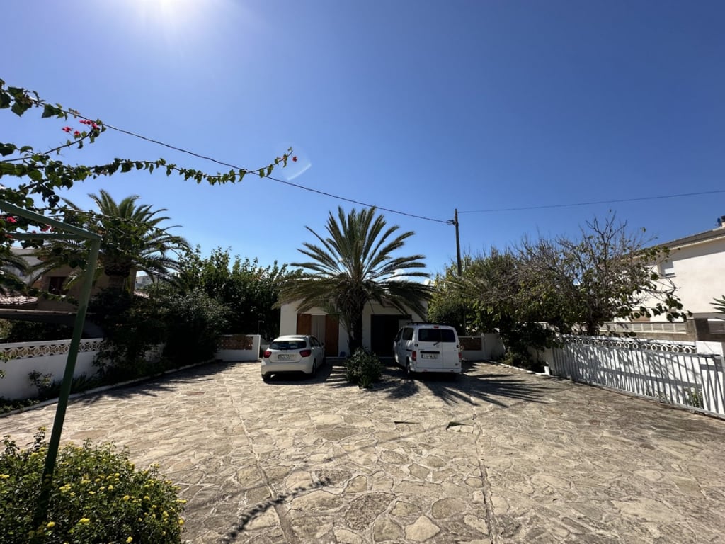 Xalet amb 2 vivendes en 1a línia de platja a Denia - 18