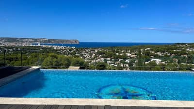 Property R4526179 - Image 2