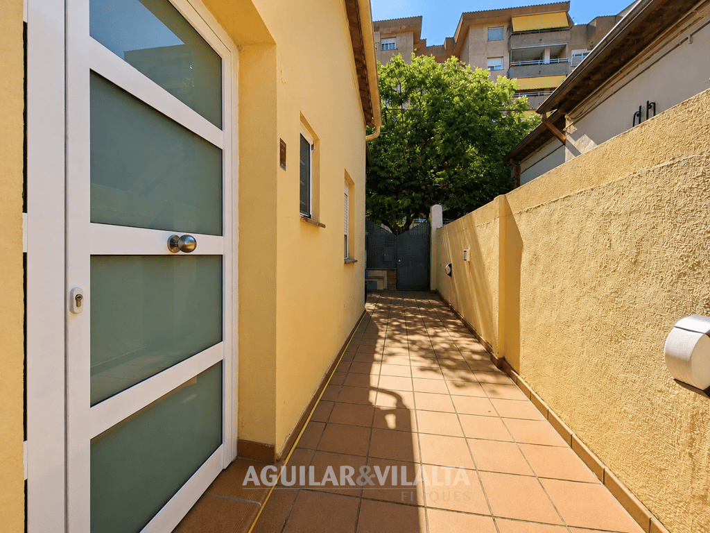 CASA UNFIMILIAR - 17