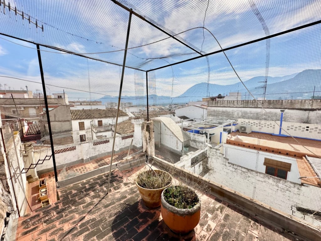 Encantadora casa de pueblo con gran patio interior en el centro de Pego. - 23