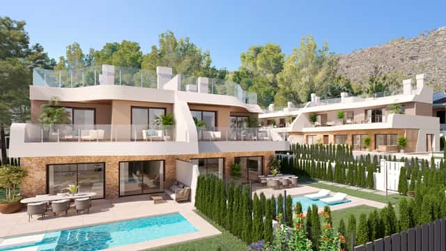 Casa aparellada en venda a Peguera