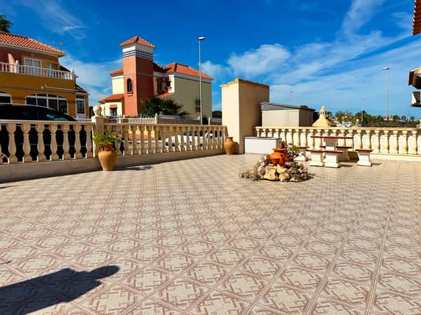 Rijwoning met 2 slaapkamers in Orihuela Costa