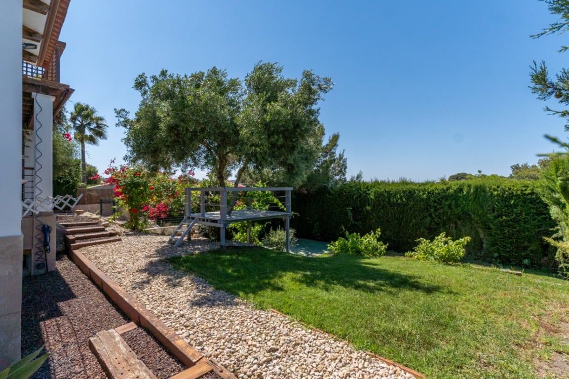 Impresionante Villa a la venta en Jávea, con piscina interior y exterior - 32