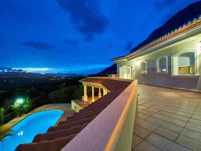 Property R4681048