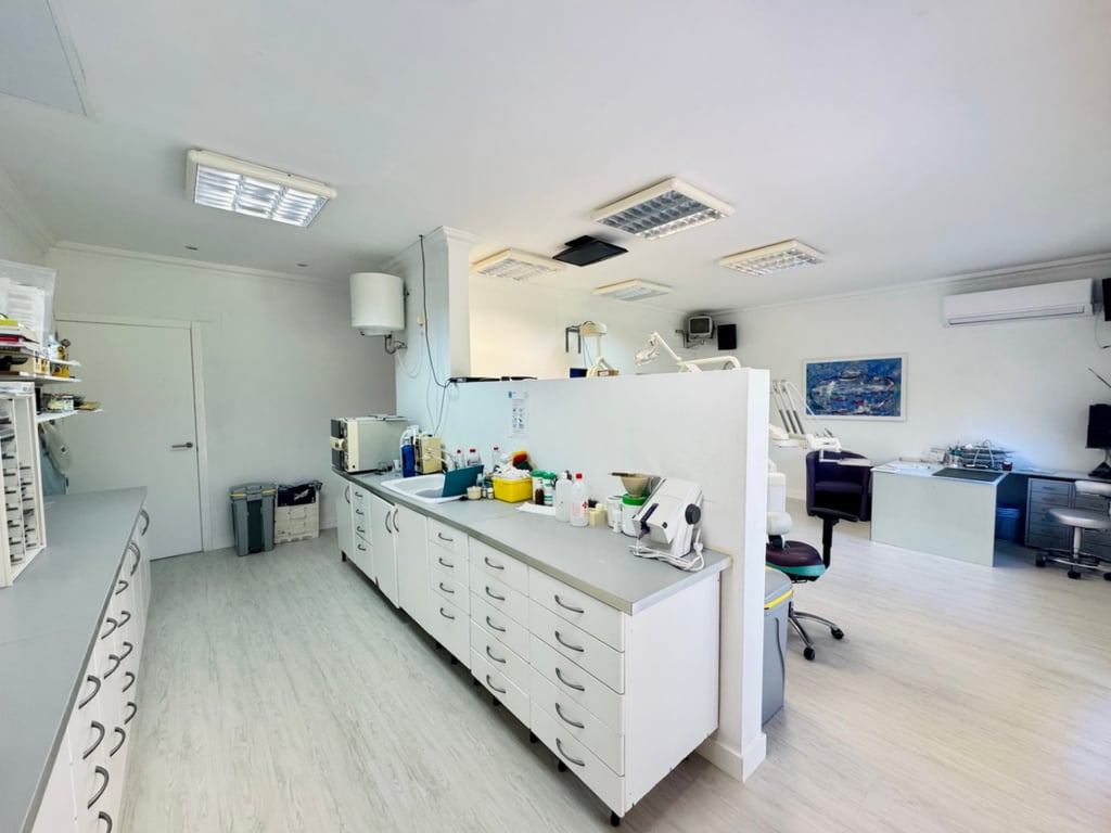 LS-MBOY7J - Commercial Property in Jávea