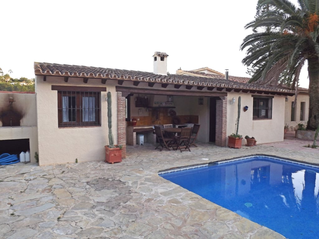 Villa a la Venta en Benissa, gran parcela de 4.685m2 - 2
