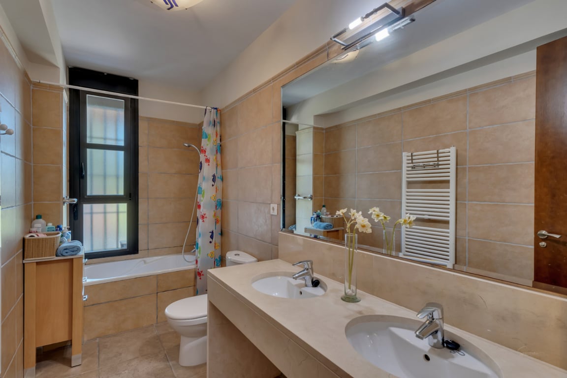 Impresionante Villa a la venta en Jávea, con piscina interior y exterior - 13