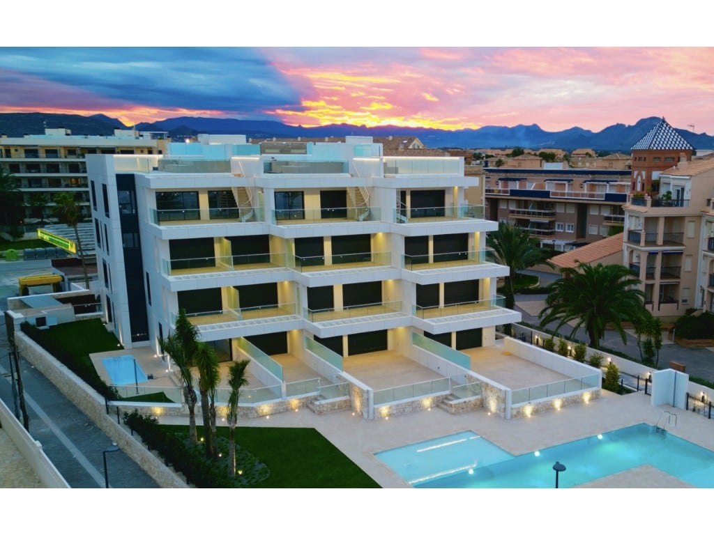 2-Zimmer-Wohnung in erster Strandlinie in Denia mit Meerblick