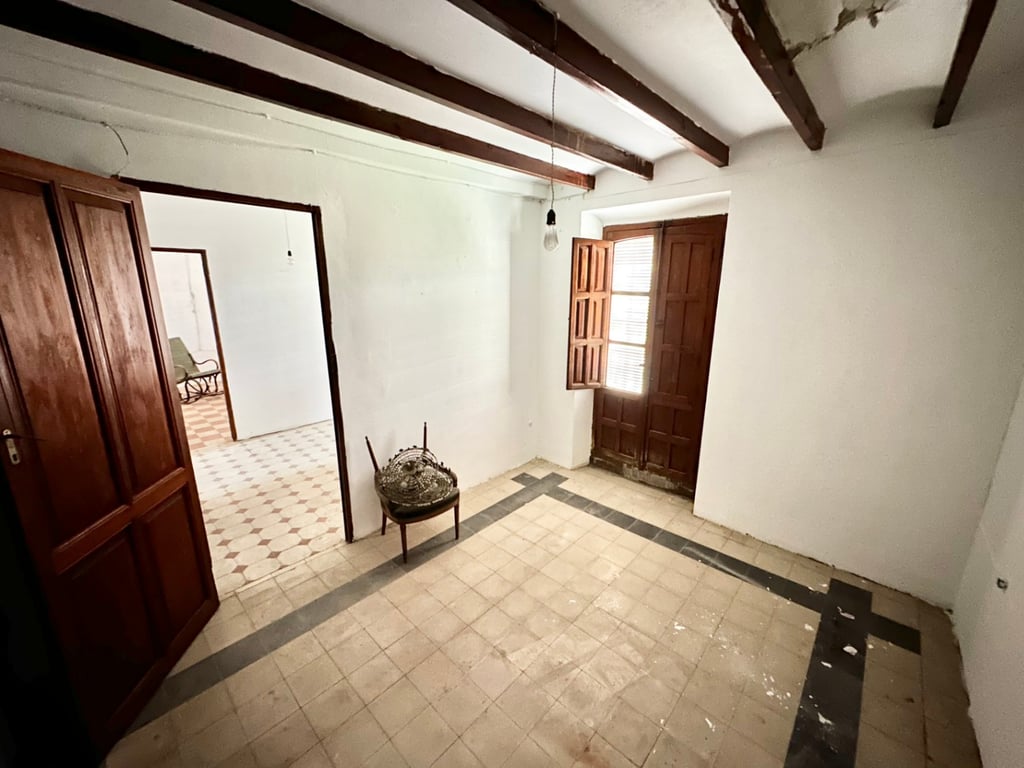 Casa de poble amb més de 100 anys d'història al nucli antic de Pego - 32