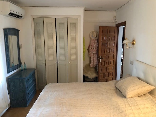 Chalet en venta en Denia, Zona Montgó: 4 habitaciones, piscina privada - 29