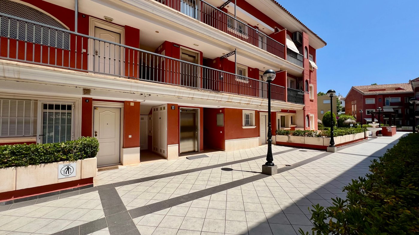 Casa Rial — Bright 3‑Bedroom Apartment near Arenal Beach
