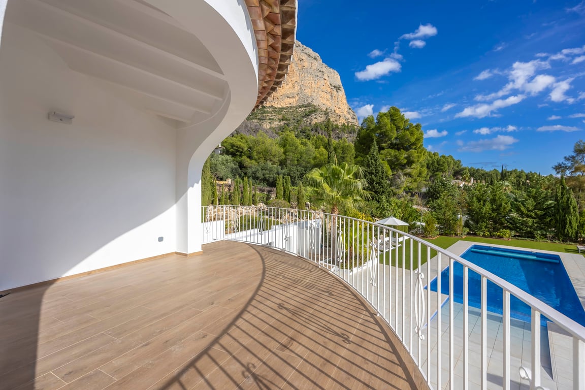 5-bed Villa in Jávea photo 16