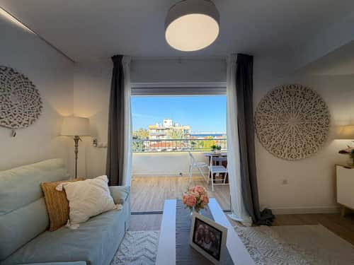 Gerenoveerd eerstelijns appartement met zeezicht in Torrevieja — foto 21