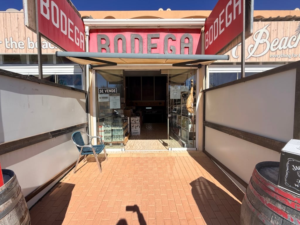 Exitoso negocio vinícola a la venta en Moraira centro - 2