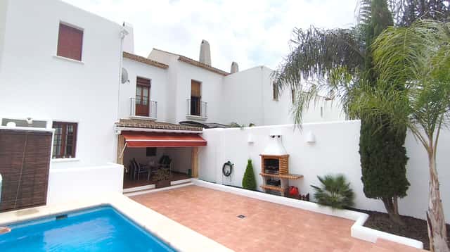 4-bed semi-detached house with garage in La Xara, Denia, 230m²