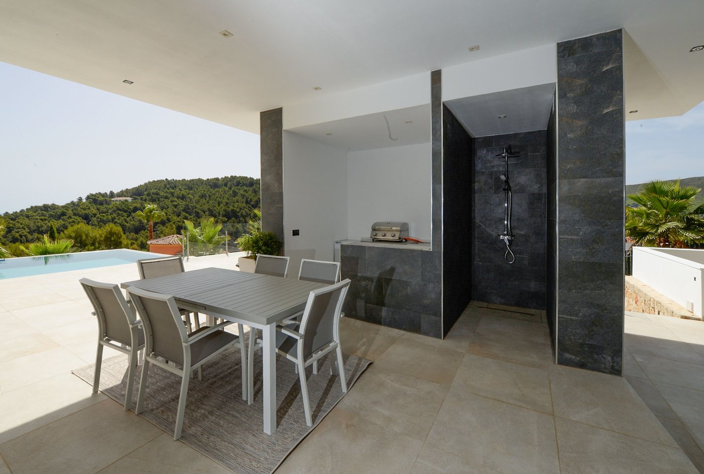 Impresionante villa moderna de lujo con vistas al mar en Jávea