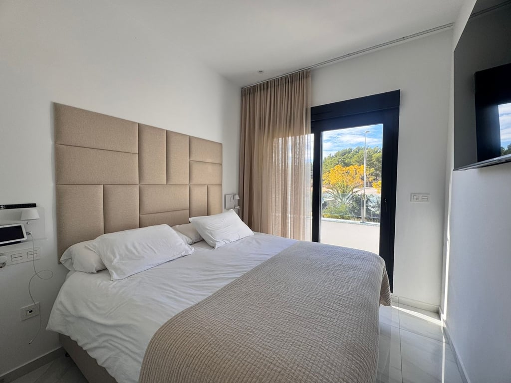 Property #RH21141 - 16