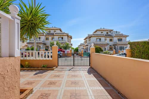 Rijwoning met 2 slaapkamers in Cabo Roig — foto 35