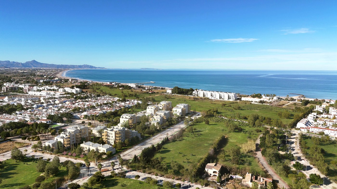 Vida mediterránea sostenible cerca de la playa de La Almadrava en El Verger