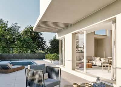 Property N8482 1