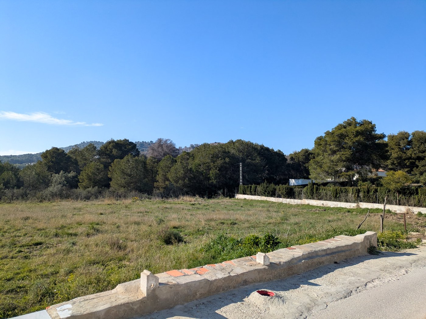 Traditional finca on large rustic plot in Jávea — Villa with renovation potential, €725,000