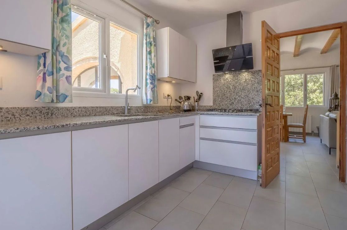 Magnífica Vila Tradicional amb Connexions Modernes a El Tosalet – Cap Martí Preu: 780.000 € - 10