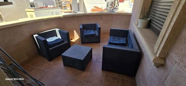 Appartement met 4 slaapkamers in Torrevieja
