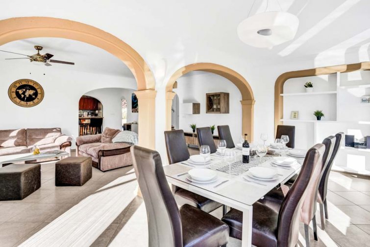 Agradable villa en venta en Calpe con vistas al Peñon - 9